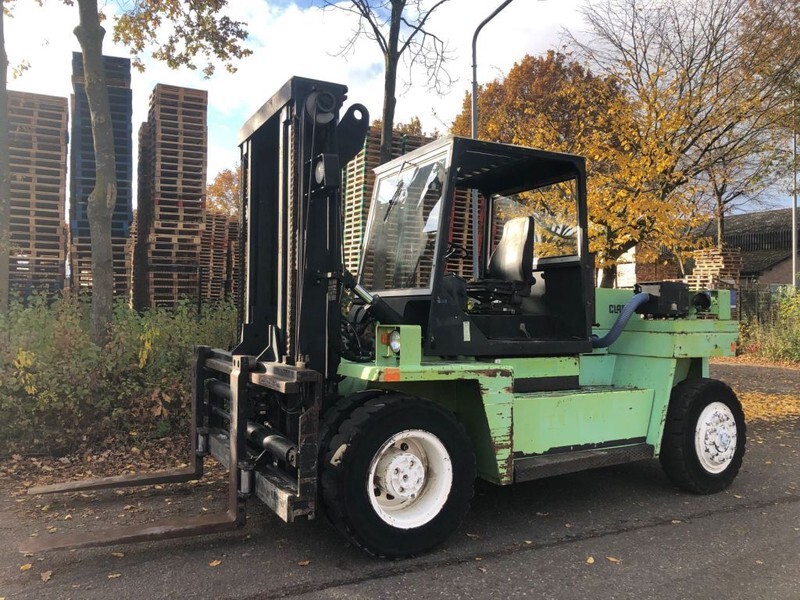 Clark DPL100 - Empilhadeira a diesel: foto 2 Clark DPL100 - Empilhadeira a diesel: foto 2