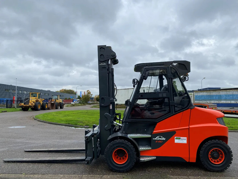 Linde E80-01/900 - Empilhadeira elétrica: foto 2 Linde E80-01/900 - Empilhadeira elétrica: foto 2