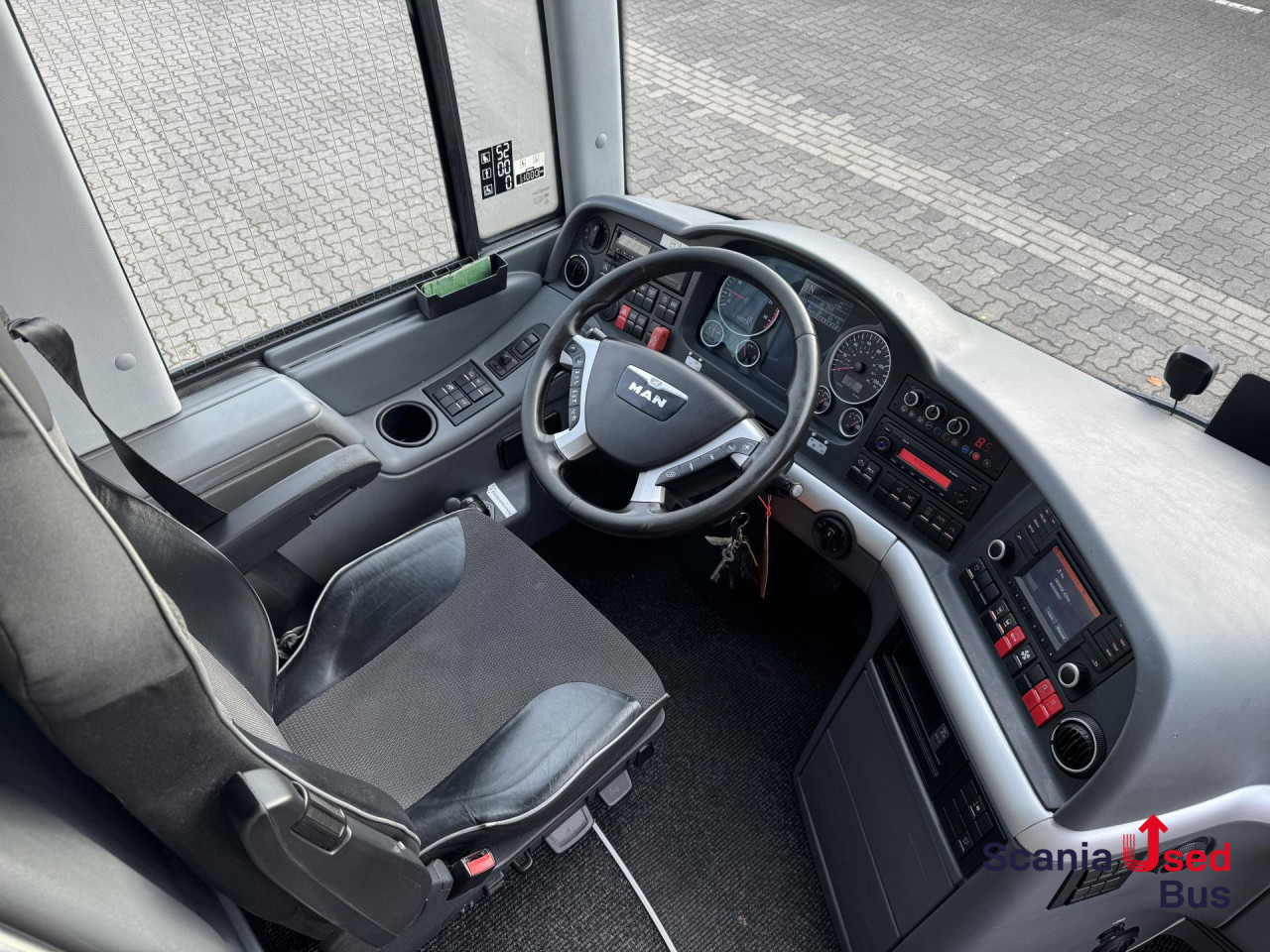 MAN Lion's Coach R08 13.8m 100 Years Edition - Autocarro: foto 2 MAN Lion's Coach R08 13.8m 100 Years Edition - Autocarro: foto 2