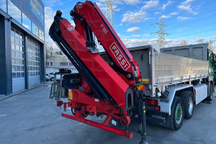 FASSI | 185-5 mit Heckkonsole - Caminhão: foto 1 FASSI | 185-5 mit Heckkonsole - Caminhão: foto 1