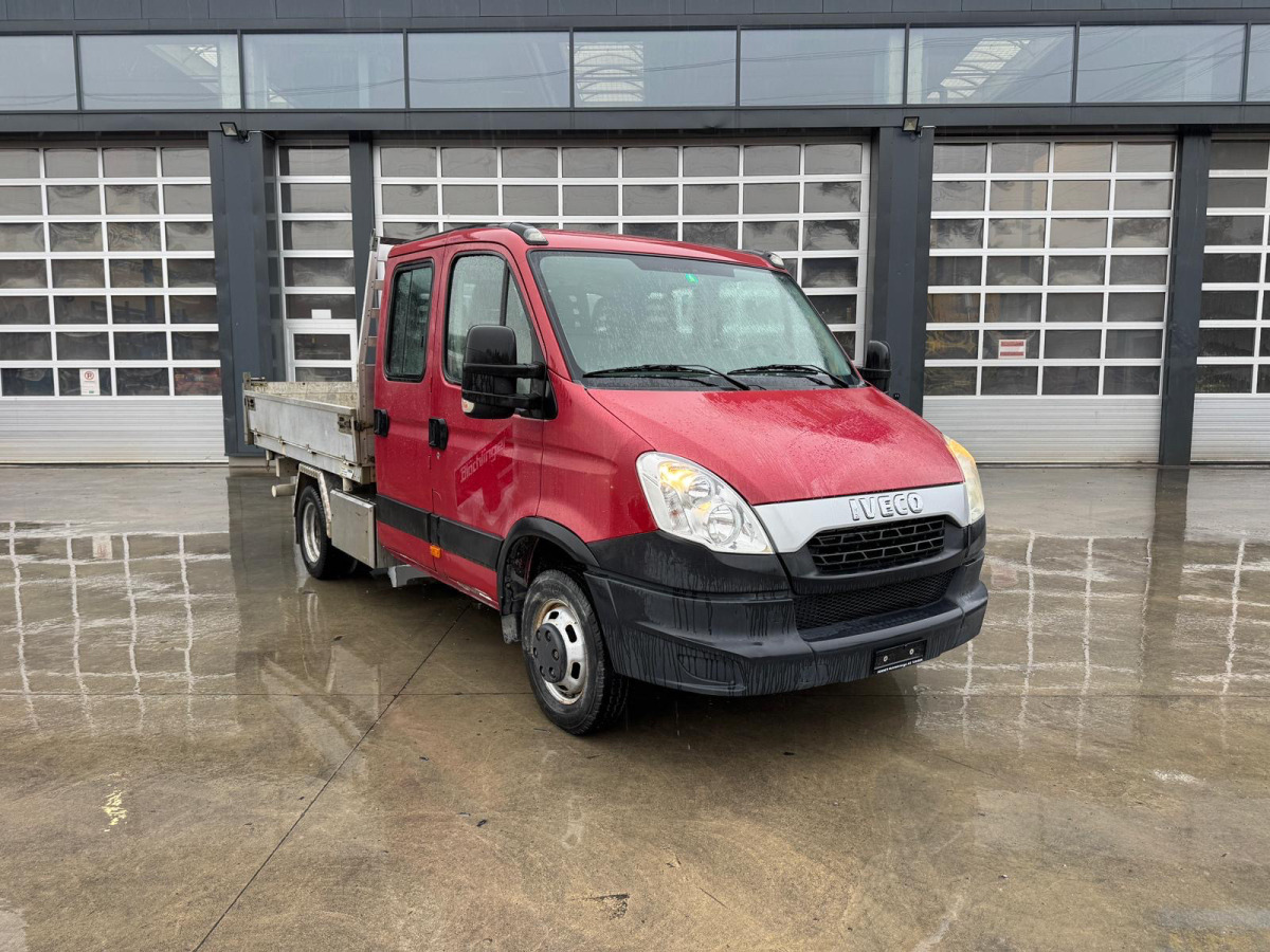 IVECO 35C15 Daily 4x2 - Furgão basculante, Carrinha cabine dupla: foto 3 IVECO 35C15 Daily 4x2 - Furgão basculante, Carrinha cabine dupla: foto 3