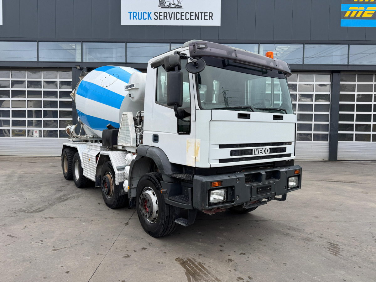 IVECO 440 Cursor 8x4 Liebherr - Caminhão betoneira: foto 3 IVECO 440 Cursor 8x4 Liebherr - Caminhão betoneira: foto 3