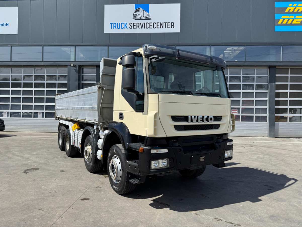 IVECO Trakker 450 8x4 - Caminhão basculante: foto 4 IVECO Trakker 450 8x4 - Caminhão basculante: foto 4