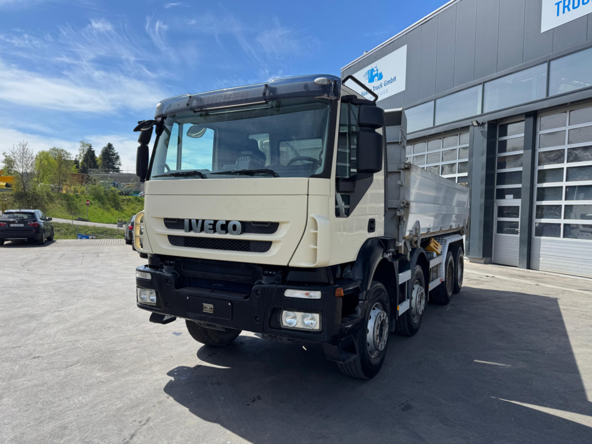 IVECO Trakker 450 8x4 - Caminhão basculante: foto 2 IVECO Trakker 450 8x4 - Caminhão basculante: foto 2