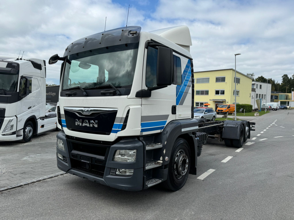 MAN TGS 26.440 6x2 Chassis - Caminhão chassi: foto 1 MAN TGS 26.440 6x2 Chassis - Caminhão chassi: foto 1