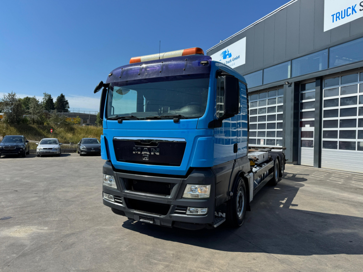 MAN TGX 26.480 6x2 Kompressor - Caminhão transportador de contêineres/ Caixa móvel: foto 1 MAN TGX 26.480 6x2 Kompressor - Caminhão transportador de contêineres/ Caixa móvel: foto 1