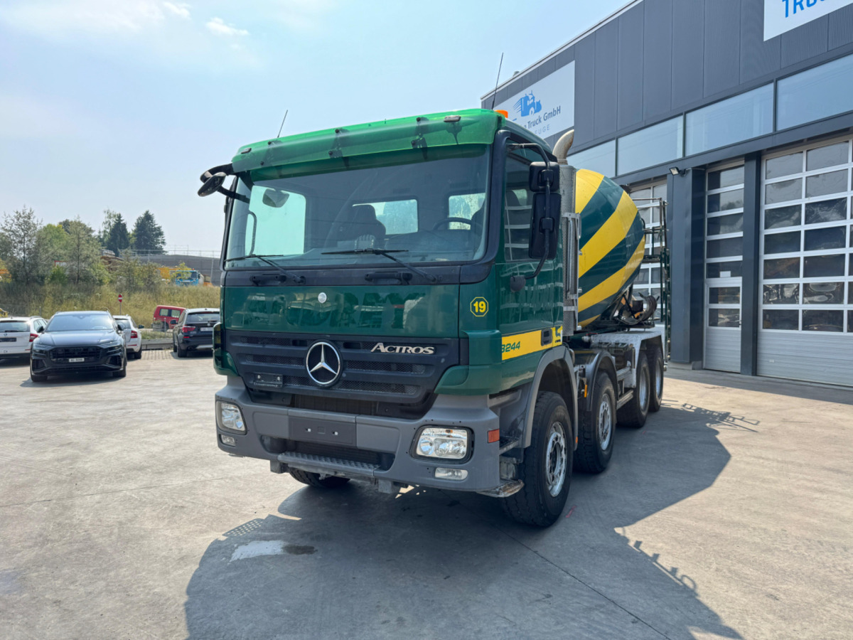 MERCEDES Actros 3244 8x4 Liebherr 9m3 - Caminhão betoneira: foto 1 MERCEDES Actros 3244 8x4 Liebherr 9m3 - Caminhão betoneira: foto 1