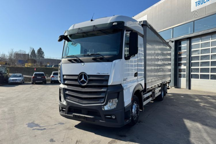 Mercedes-Benz Actros 2545 6x2 - Caminhão com lona: foto 1 Mercedes-Benz Actros 2545 6x2 - Caminhão com lona: foto 1