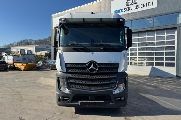 Mercedes-Benz Actros 2545 6x2 - Caminhão com lona: foto 2 Mercedes-Benz Actros 2545 6x2 - Caminhão com lona: foto 2