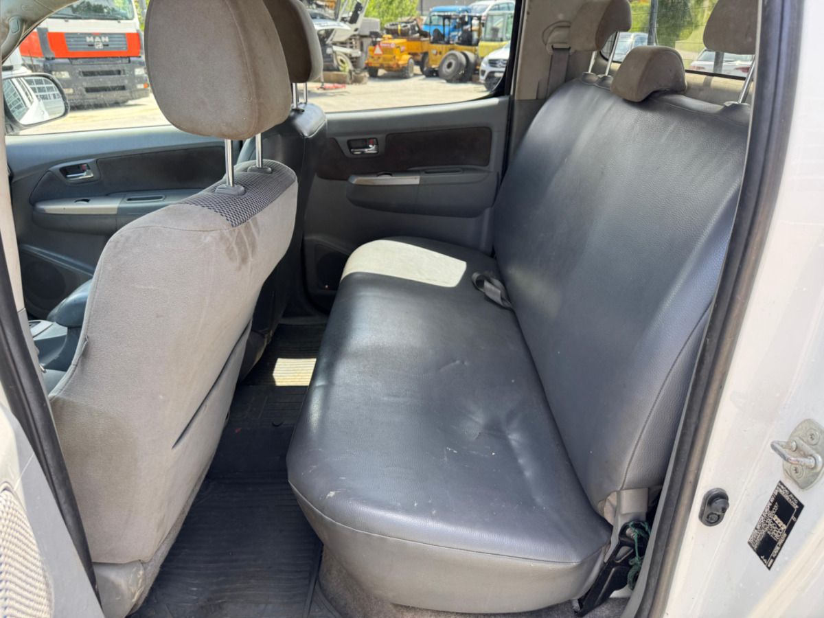 Locação de TOYOTA Hilux 3.0D 4WD TOYOTA Hilux 3.0D 4WD: foto 10