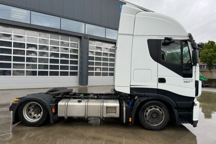 Iveco Stralis 420 Mega - Tractor: foto 2 Iveco Stralis 420 Mega - Tractor: foto 2