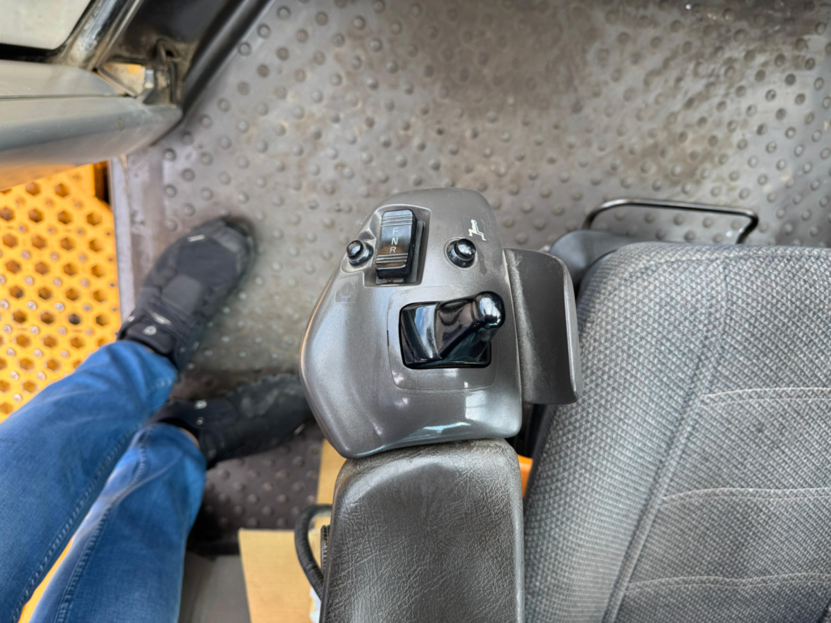 Carregadeira de rodas VOLVO L180G: foto 14