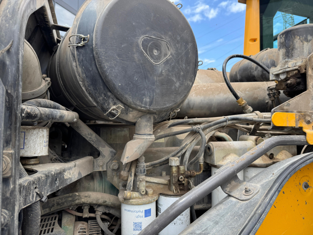 Carregadeira de rodas VOLVO L180G: foto 11
