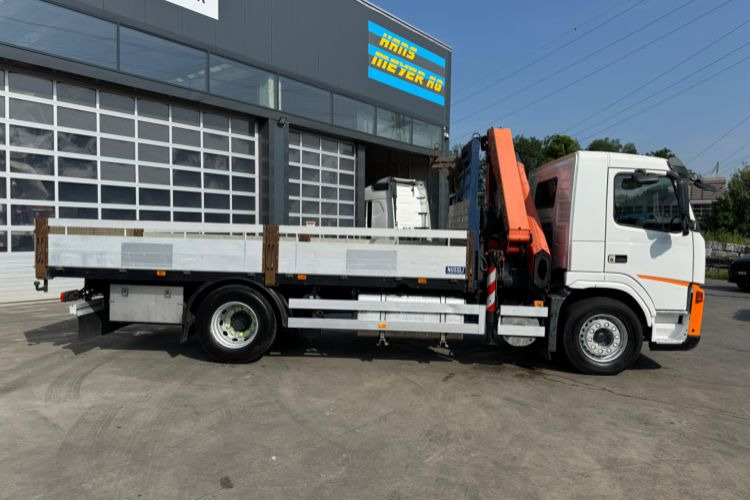 Volvo FM-300 4x2 Palfinger 16502-5 - Caminhão grua: foto 5 Volvo FM-300 4x2 Palfinger 16502-5 - Caminhão grua: foto 5
