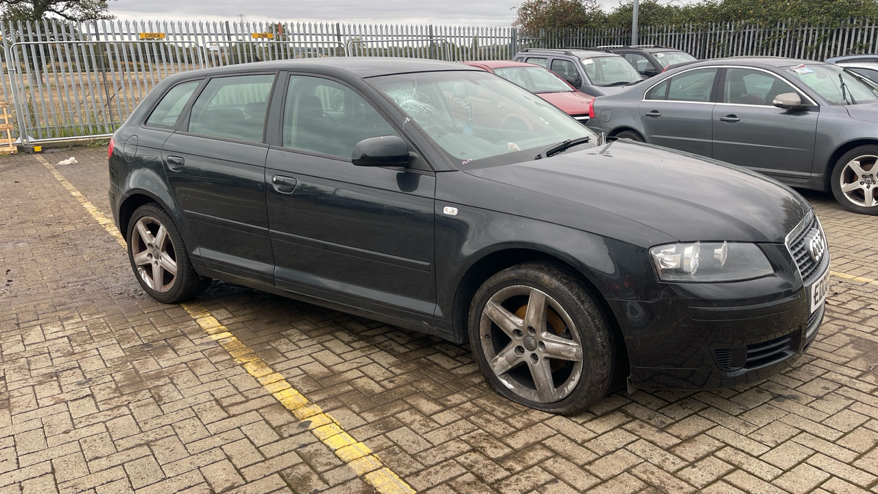 AUDI A3 1.9 TDI - Hatchback: foto 1 AUDI A3 1.9 TDI - Hatchback: foto 1
