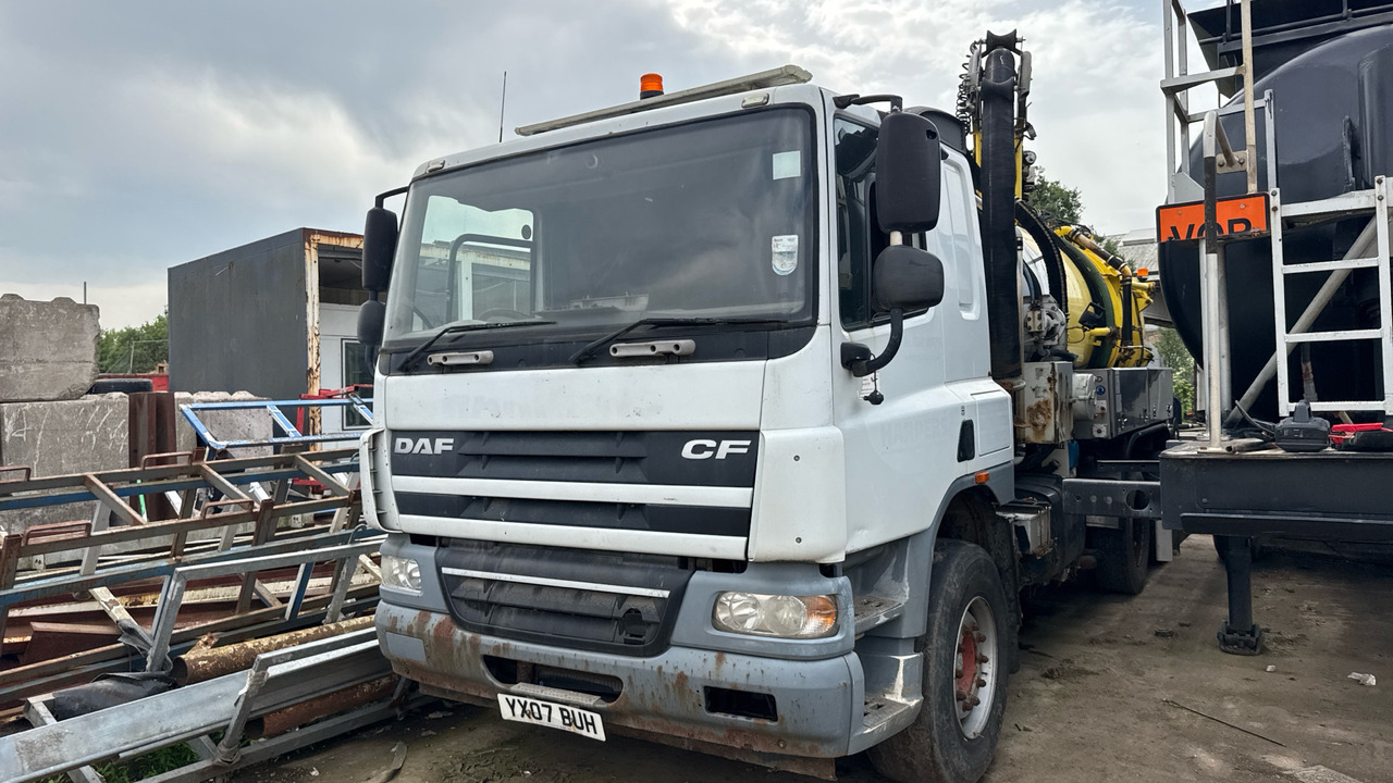 DAF CF 75.360 - Caminhão limpa fossa: foto 1 DAF CF 75.360 - Caminhão limpa fossa: foto 1