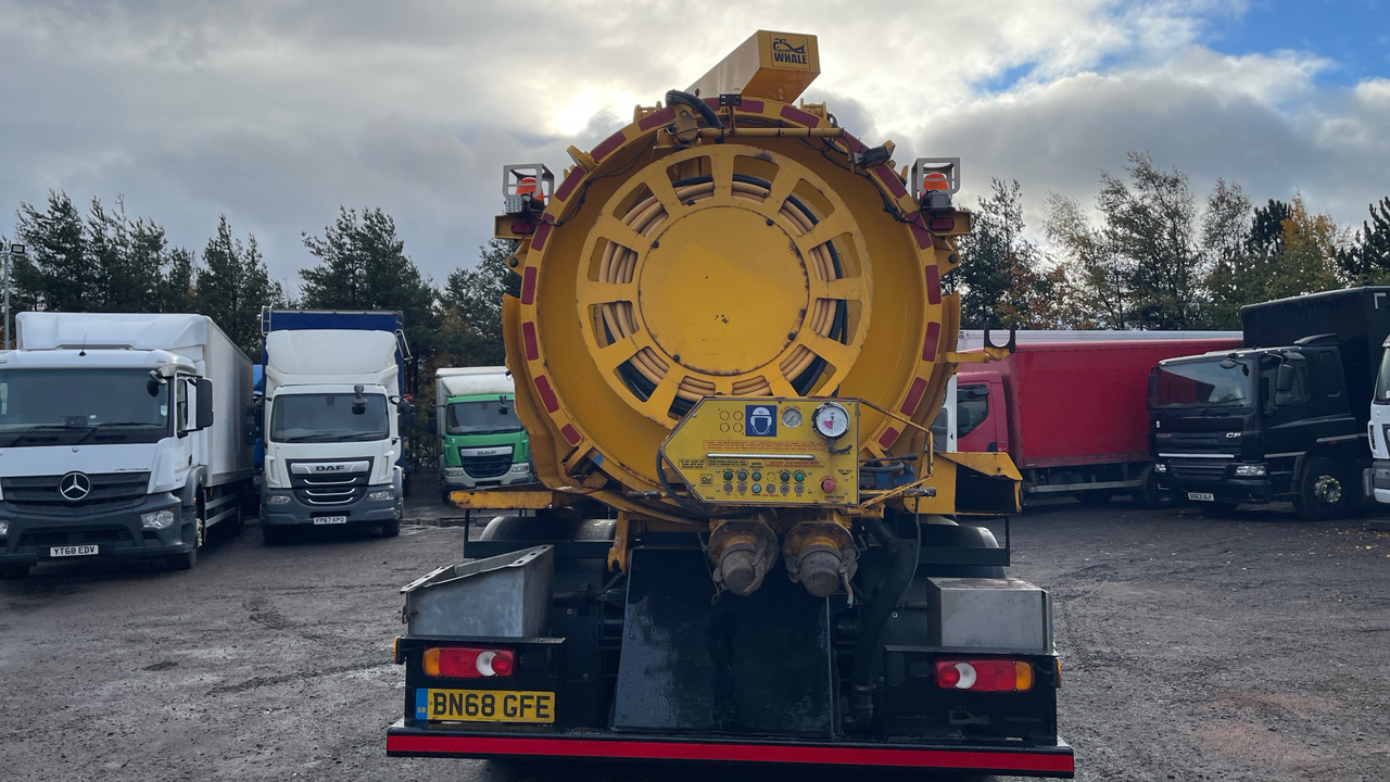 Caminhão limpa fossa DAF LF 260: foto 10