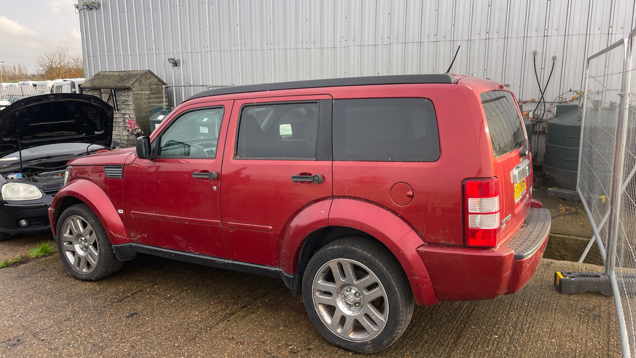 DODGE NITRO SXT - Carro perua: foto 4 DODGE NITRO SXT - Carro perua: foto 4