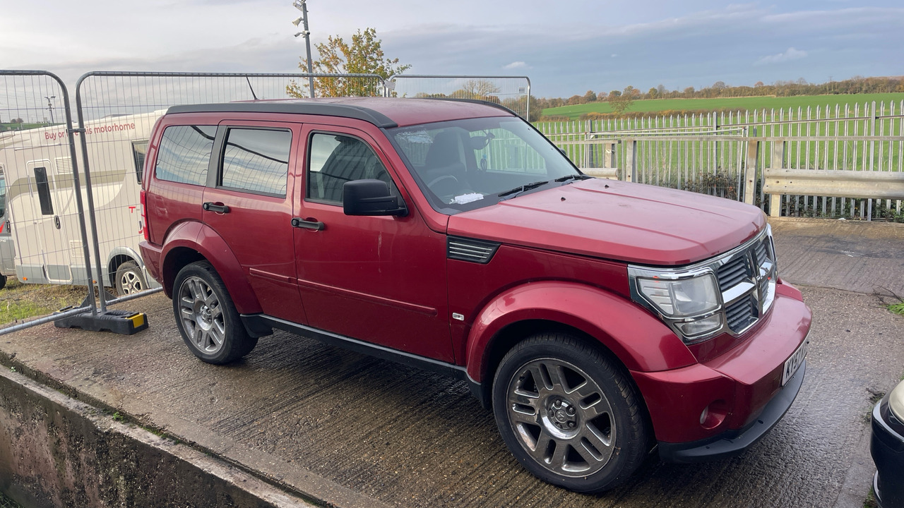 DODGE NITRO SXT - Carro perua: foto 2 DODGE NITRO SXT - Carro perua: foto 2
