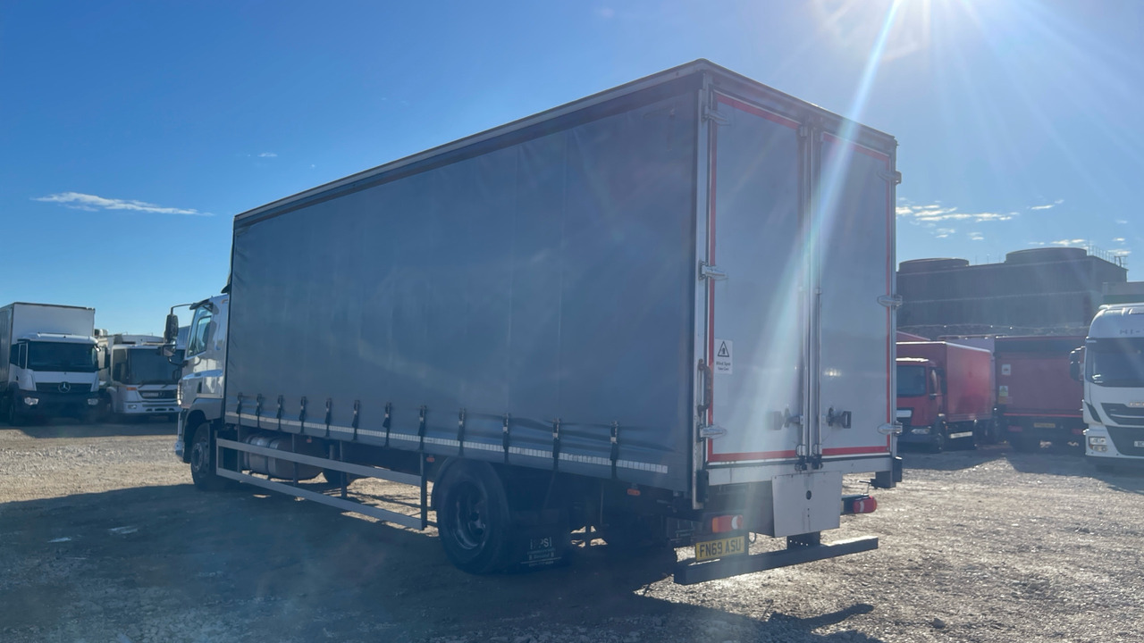 Daf CF 260 - Caminhão com lona: foto 3 Daf CF 260 - Caminhão com lona: foto 3