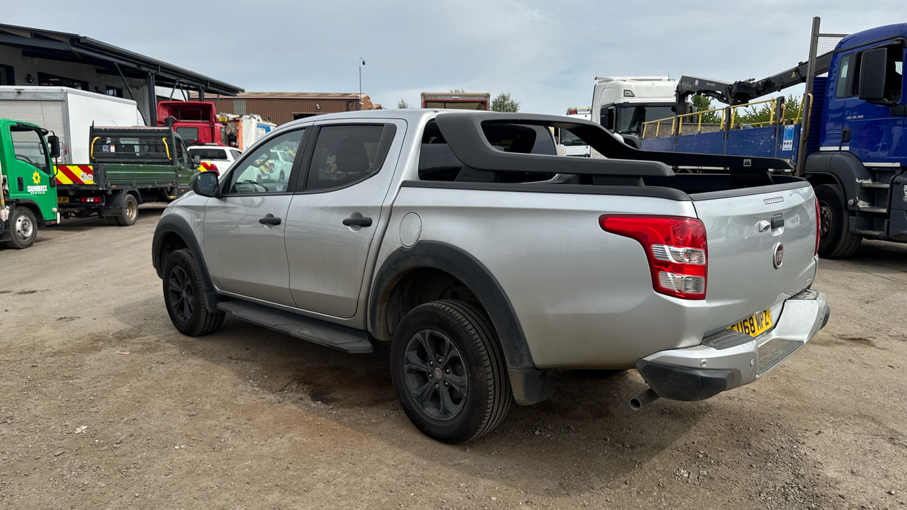 FIAT FULLBACK 2.4 180HP CROSS - Pick-up, Carrinha cabine dupla: foto 3 FIAT FULLBACK 2.4 180HP CROSS - Pick-up, Carrinha cabine dupla: foto 3