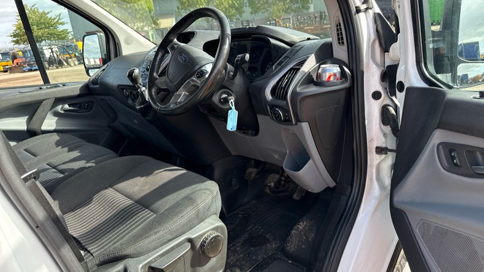 FORD TRANSIT CUSTOM 340 2.0 TDCI 130PS - Furgão compacto: foto 5 FORD TRANSIT CUSTOM 340 2.0 TDCI 130PS - Furgão compacto: foto 5