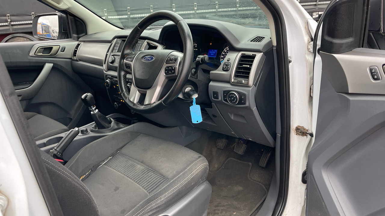 Ford Ranger Pick Up 2.2 TDCi XLT - Pick-up, Carrinha cabine dupla: foto 5 Ford Ranger Pick Up 2.2 TDCi XLT - Pick-up, Carrinha cabine dupla: foto 5