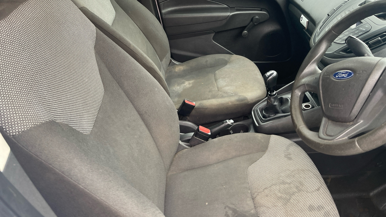 Ford Transit COURIER 1.5 TDCi - Furgão compacto: foto 5 Ford Transit COURIER 1.5 TDCi - Furgão compacto: foto 5