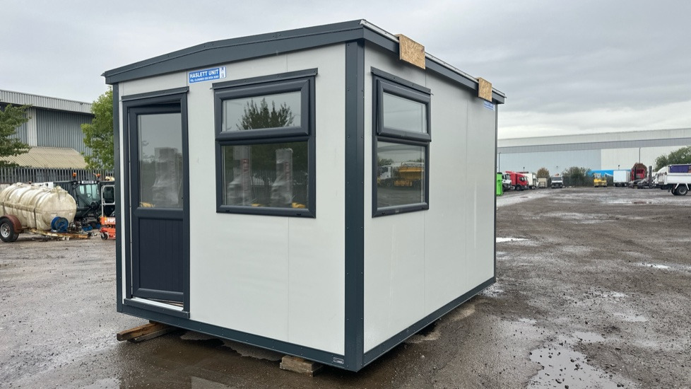 HASSLETT UNIT SITE OFFICE 11X10 - Equipamento de construção: foto 1 HASSLETT UNIT SITE OFFICE 11X10 - Equipamento de construção: foto 1
