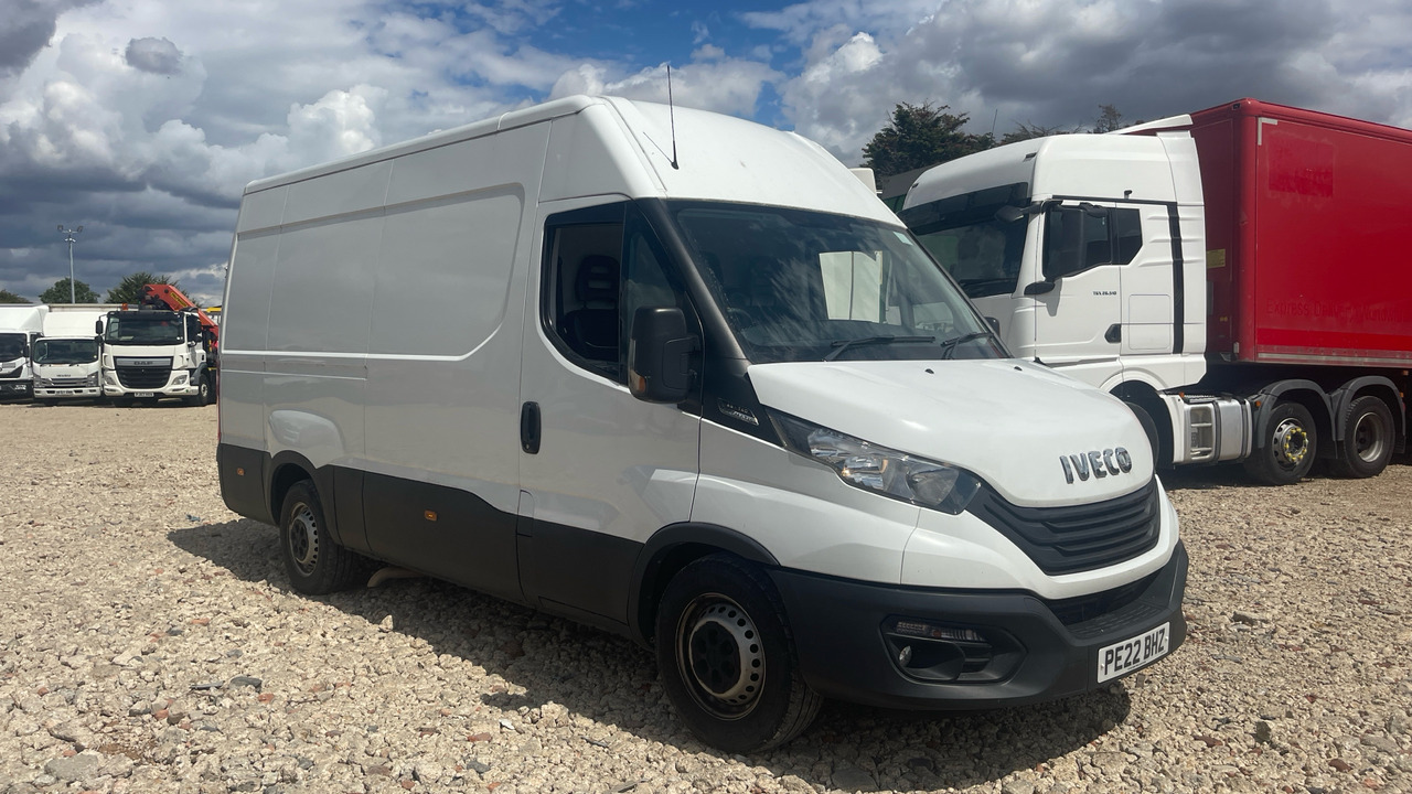 IVECO DAILY 35-140 2.3 3520 WB - Furgão: foto 1 IVECO DAILY 35-140 2.3 3520 WB - Furgão: foto 1