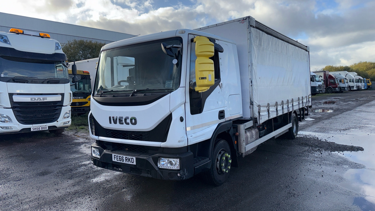 IVECO EUROCARGO 120E - Caminhão com lona: foto 2 IVECO EUROCARGO 120E - Caminhão com lona: foto 2