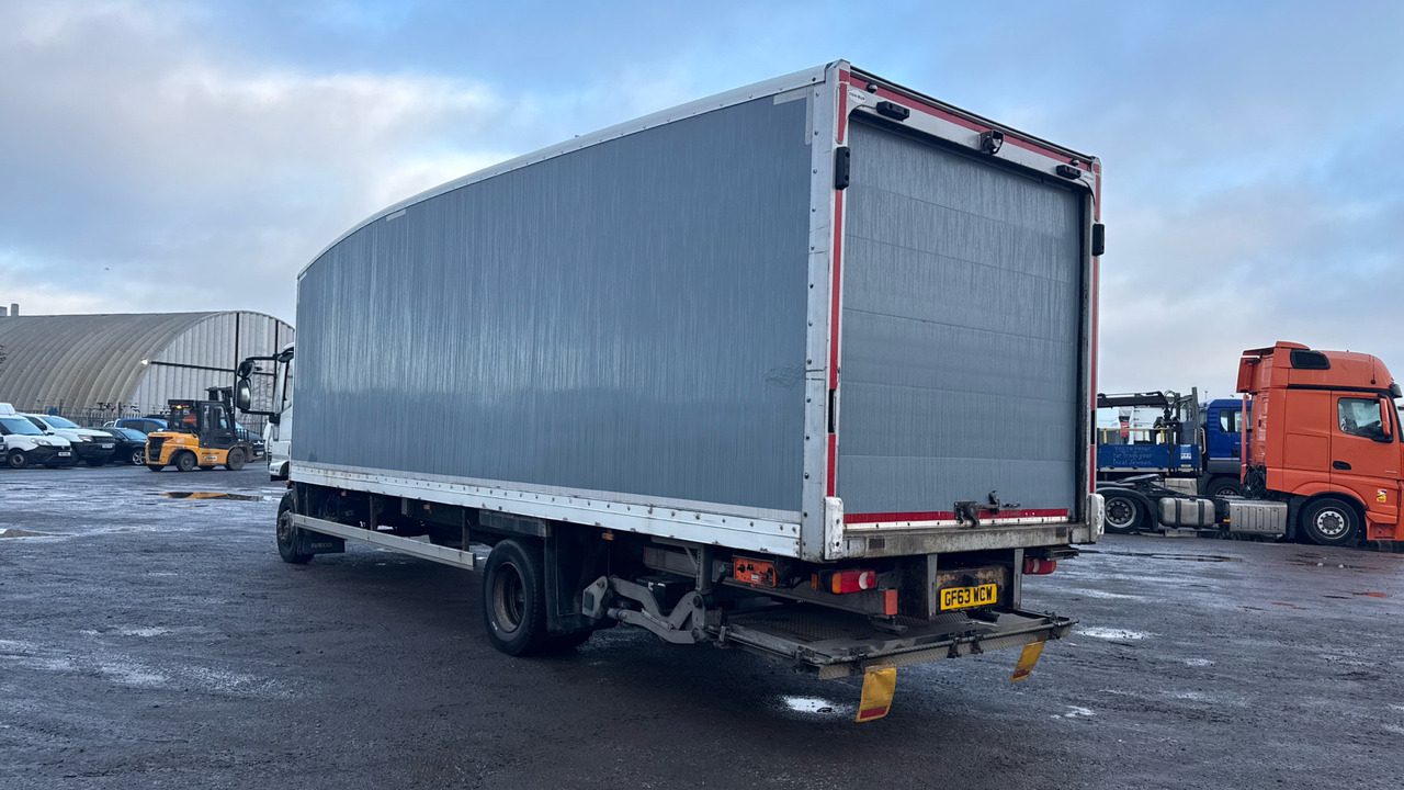 IVECO EUROCARGO 140E18 - Caminhão furgão: foto 3 IVECO EUROCARGO 140E18 - Caminhão furgão: foto 3