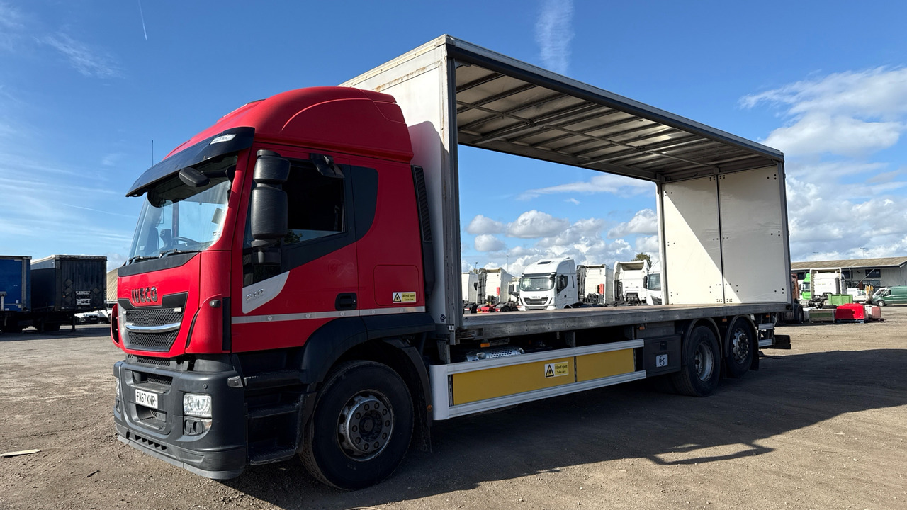 IVECO STRALIS 310 - Caminhão com lona: foto 2 IVECO STRALIS 310 - Caminhão com lona: foto 2