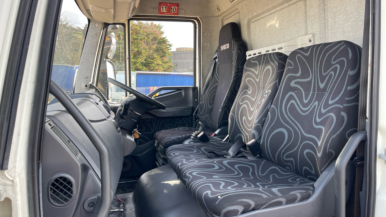 Caminhão com lona Iveco Eurocargo 110E21: foto 15 Caminhão com lona Iveco Eurocargo 110E21: foto 15