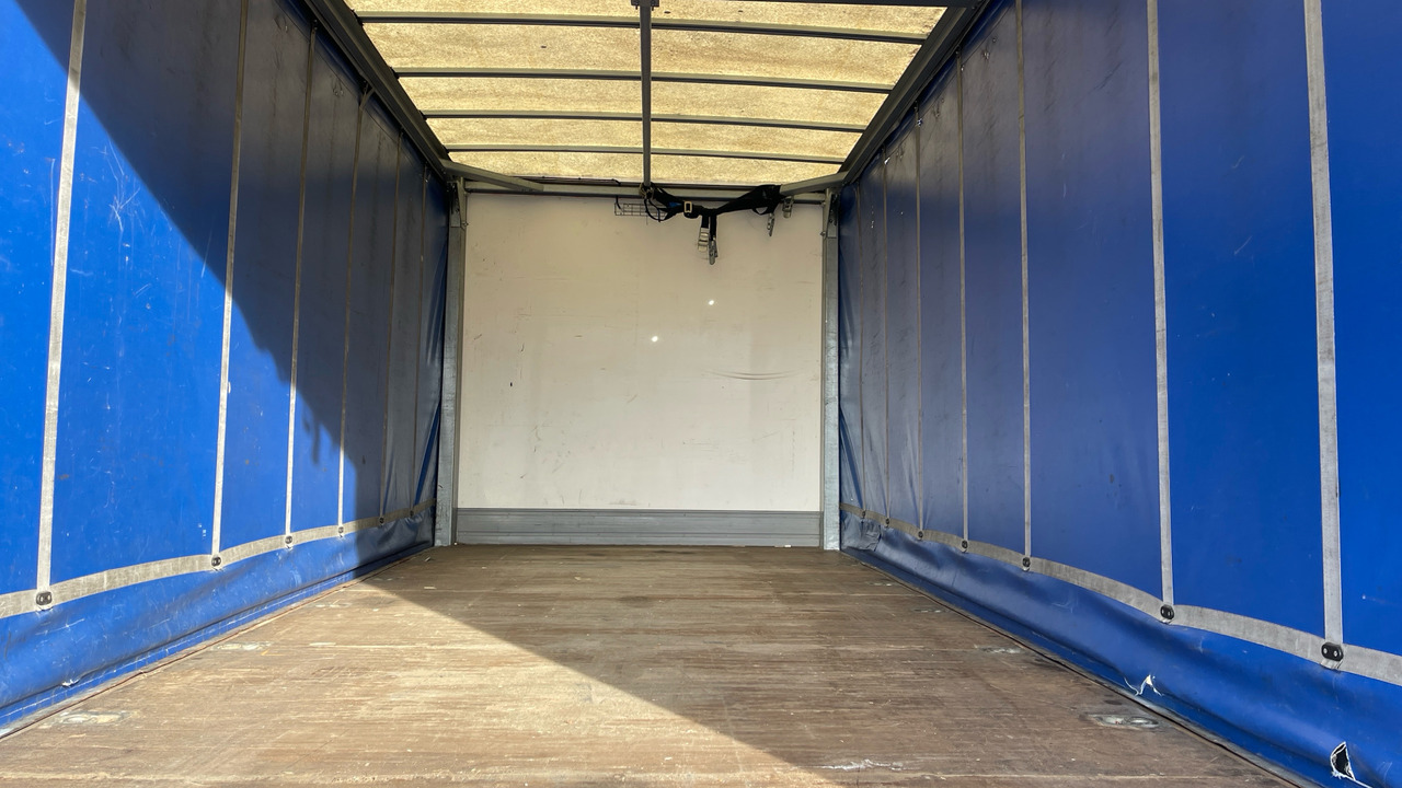 Caminhão com lona Iveco Eurocargo 110E21: foto 14 Caminhão com lona Iveco Eurocargo 110E21: foto 14