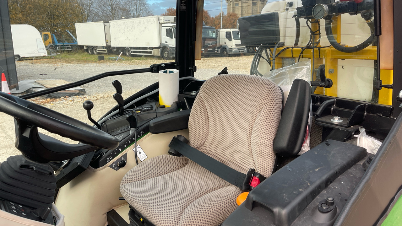 JOHN DEERE 2038R - Trator: foto 5 JOHN DEERE 2038R - Trator: foto 5