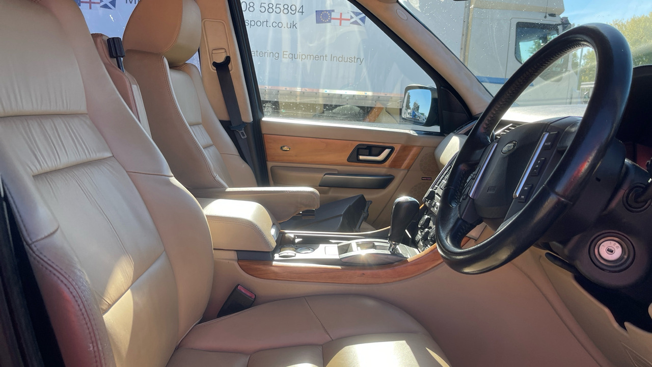 LAND ROVER RANGE ROVER SPORT 2.7 V6 HSE - Carro perua: foto 5 LAND ROVER RANGE ROVER SPORT 2.7 V6 HSE - Carro perua: foto 5
