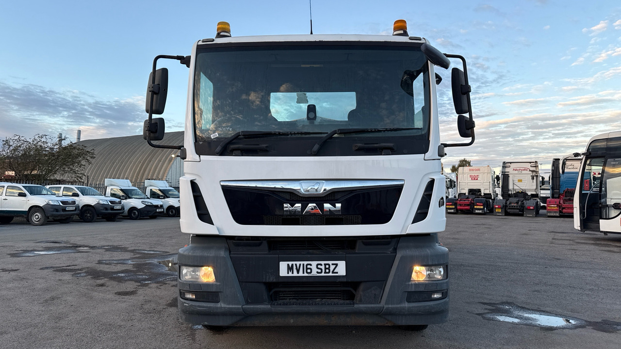 Máquina de asfalto MAN TG-M 18.250: foto 13