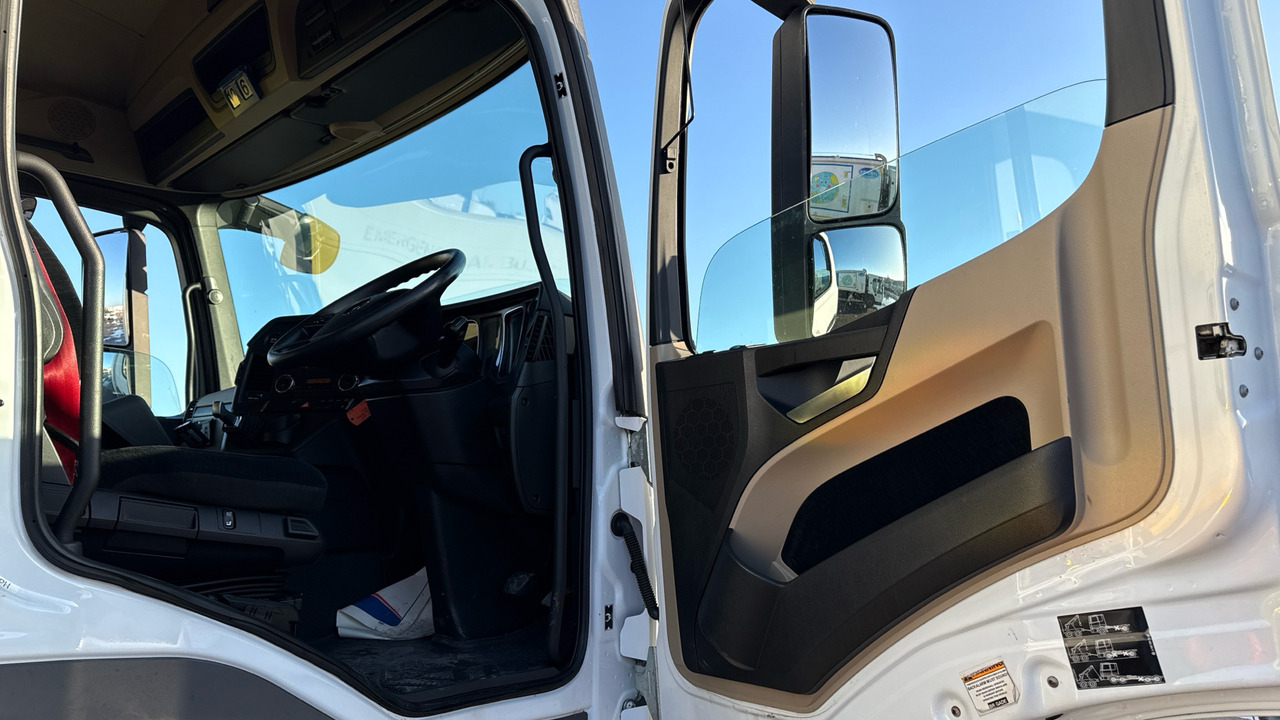 MERCEDES-BENZ ACTROS 1824 - Caminhão furgão: foto 5 MERCEDES-BENZ ACTROS 1824 - Caminhão furgão: foto 5