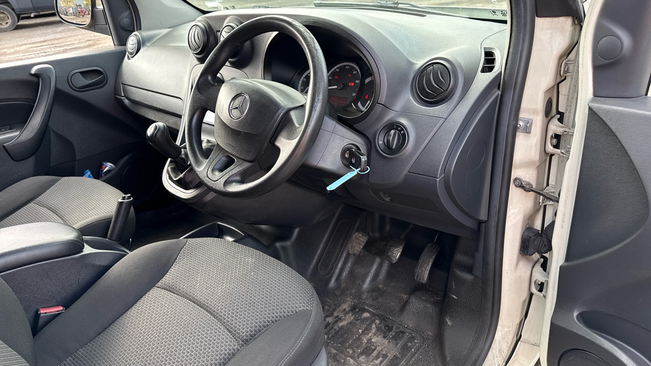 MERCEDES-BENZ CITAN 109 CDI BLUEEFFICIENCY - Furgão compacto: foto 5 MERCEDES-BENZ CITAN 109 CDI BLUEEFFICIENCY - Furgão compacto: foto 5