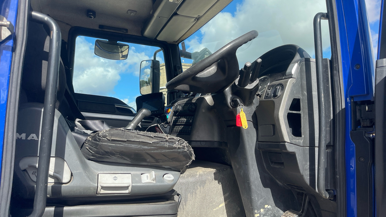 Man TGM 18.250 - Camião de caixa aberta/ Plataforma, Caminhão grua: foto 5 Man TGM 18.250 - Camião de caixa aberta/ Plataforma, Caminhão grua: foto 5