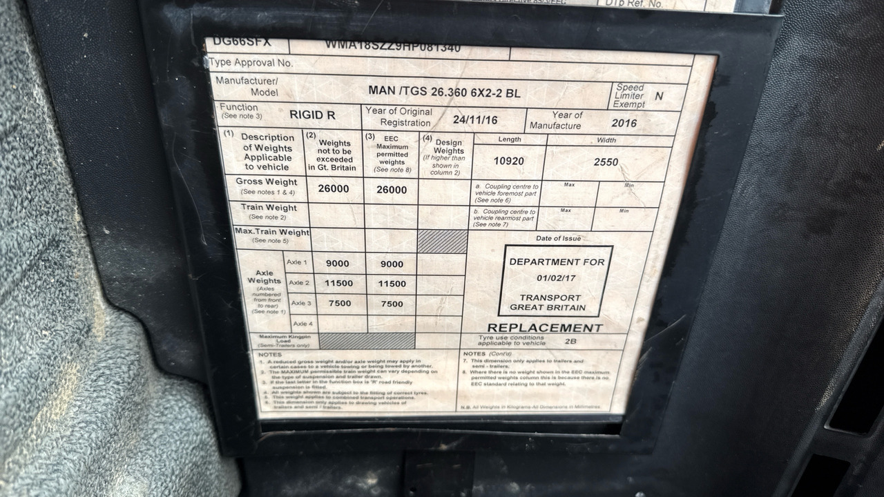 Camião de caixa aberta/ Plataforma, Caminhão grua Man TGS 26.360: foto 11