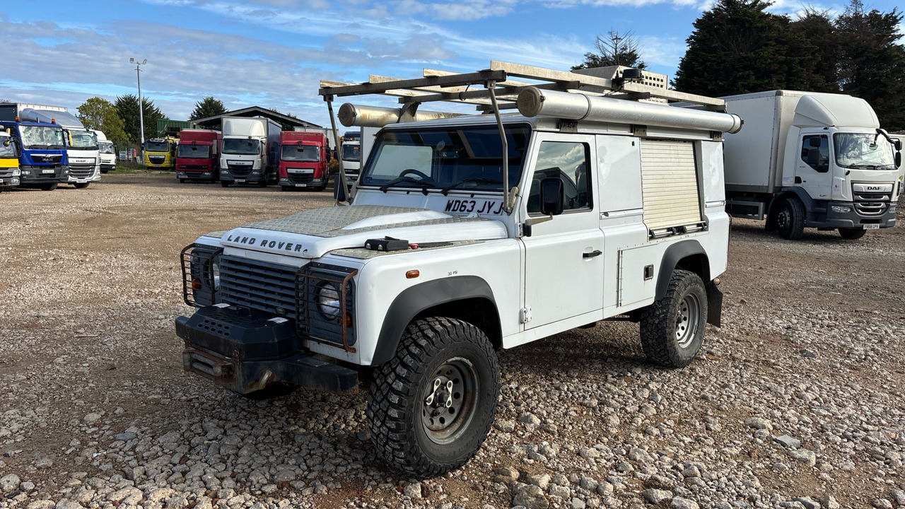 Land Rover Defender 110 2.2 TDCI Hard Top - Máquina de outro: foto 2 Land Rover Defender 110 2.2 TDCI Hard Top - Máquina de outro: foto 2