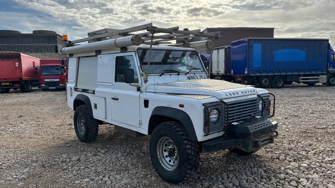Land Rover Defender 110 2.2 TDCI Hard Top - Máquina de outro: foto 1 Land Rover Defender 110 2.2 TDCI Hard Top - Máquina de outro: foto 1