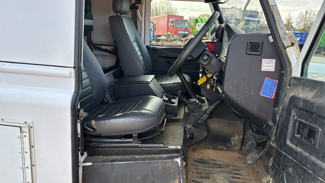 Land Rover Defender 110 2.2 TDCI Hard Top - Máquina de outro: foto 5 Land Rover Defender 110 2.2 TDCI Hard Top - Máquina de outro: foto 5