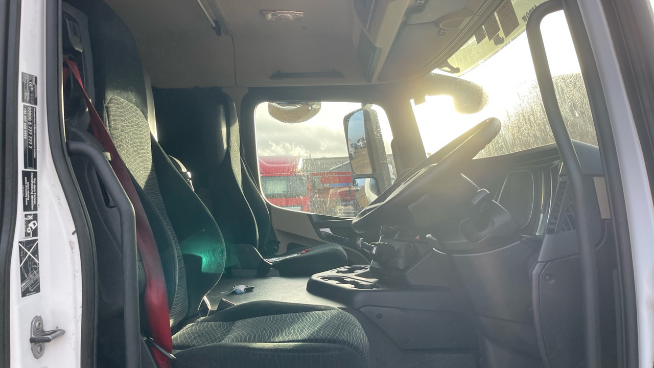 Mercedes-Benz Actros 1824 - Caminhão com lona: foto 5 Mercedes-Benz Actros 1824 - Caminhão com lona: foto 5