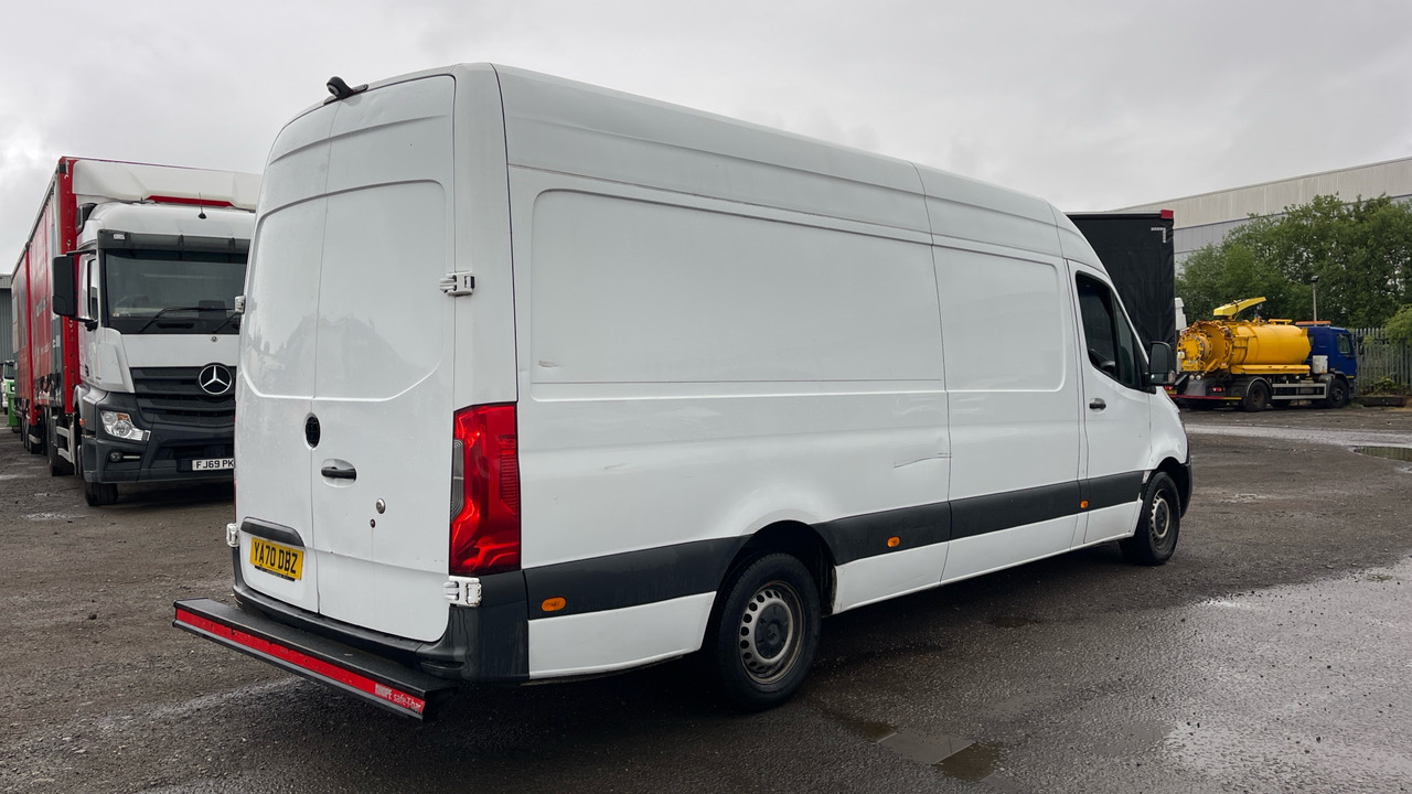 Mercedes-Benz Sprinter 315 CDI PROGRESSIVE - Furgão: foto 4 Mercedes-Benz Sprinter 315 CDI PROGRESSIVE - Furgão: foto 4