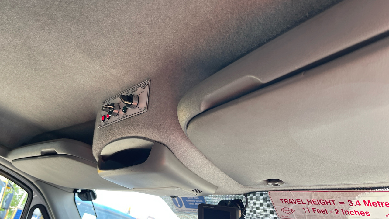 Caminhão com plataforma aérea Mercedes-Benz Sprinter 513 CDI: foto 15
