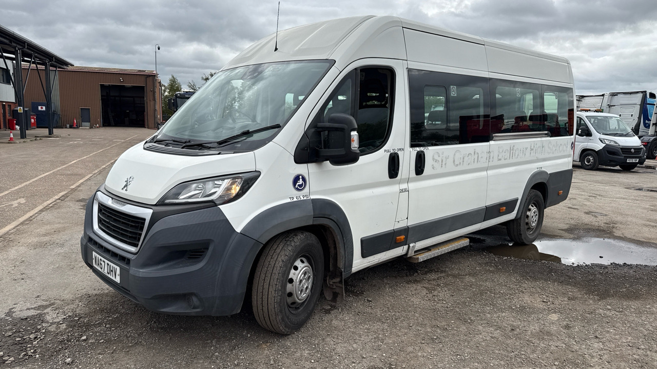 PEUGEOT BOXER 2.0 BLUEHDI 130PS - Micro-ônibus, Furgão de passageiros: foto 2 PEUGEOT BOXER 2.0 BLUEHDI 130PS - Micro-ônibus, Furgão de passageiros: foto 2