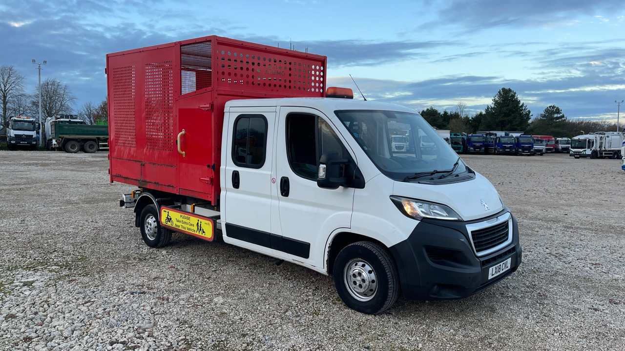 PEUGEOT BOXER 335 2.0 BLUE HDI 130PS - Furgão basculante: foto 1 PEUGEOT BOXER 335 2.0 BLUE HDI 130PS - Furgão basculante: foto 1